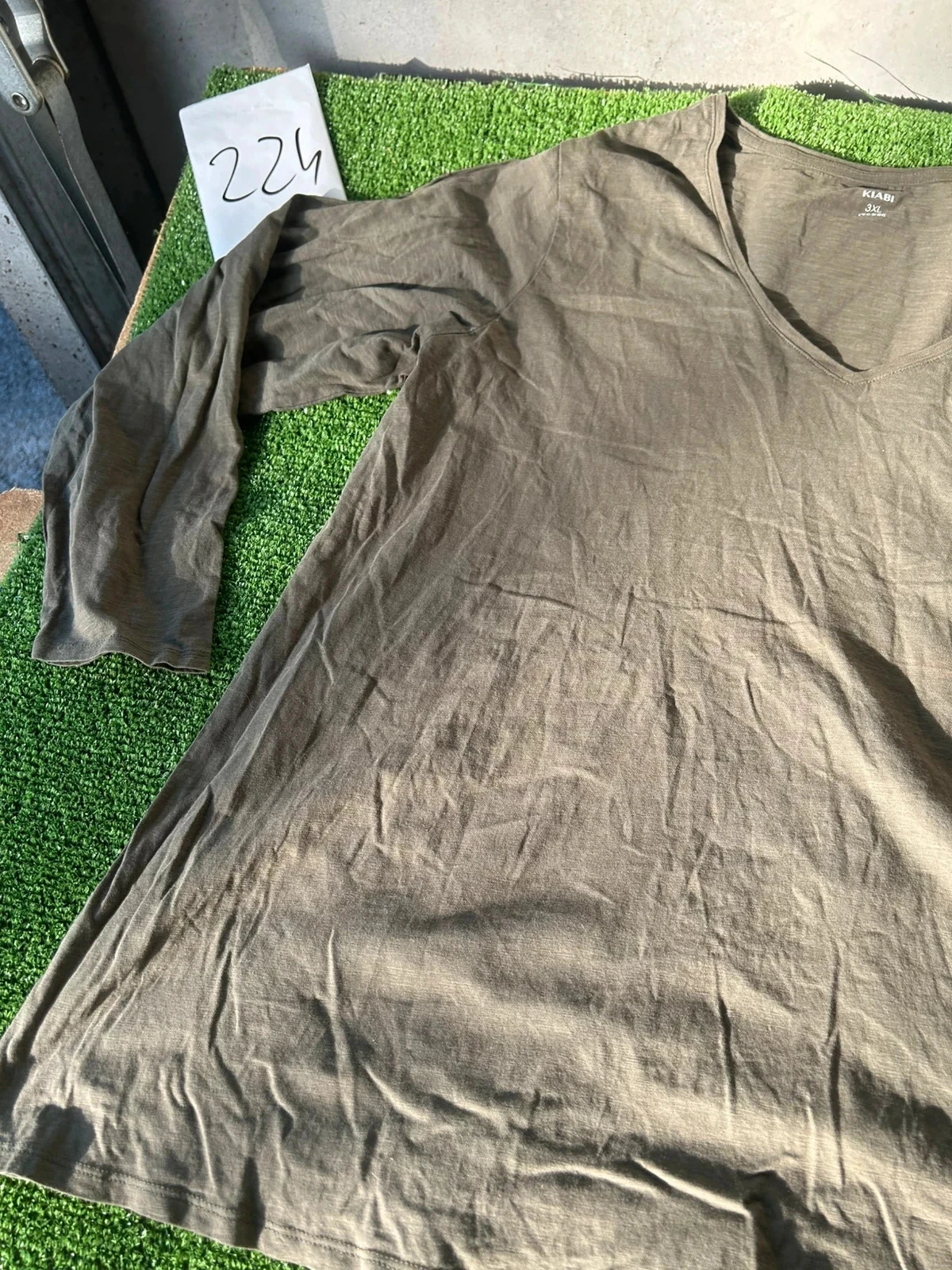 Kiabi khaki green sweatshirt – photo 5